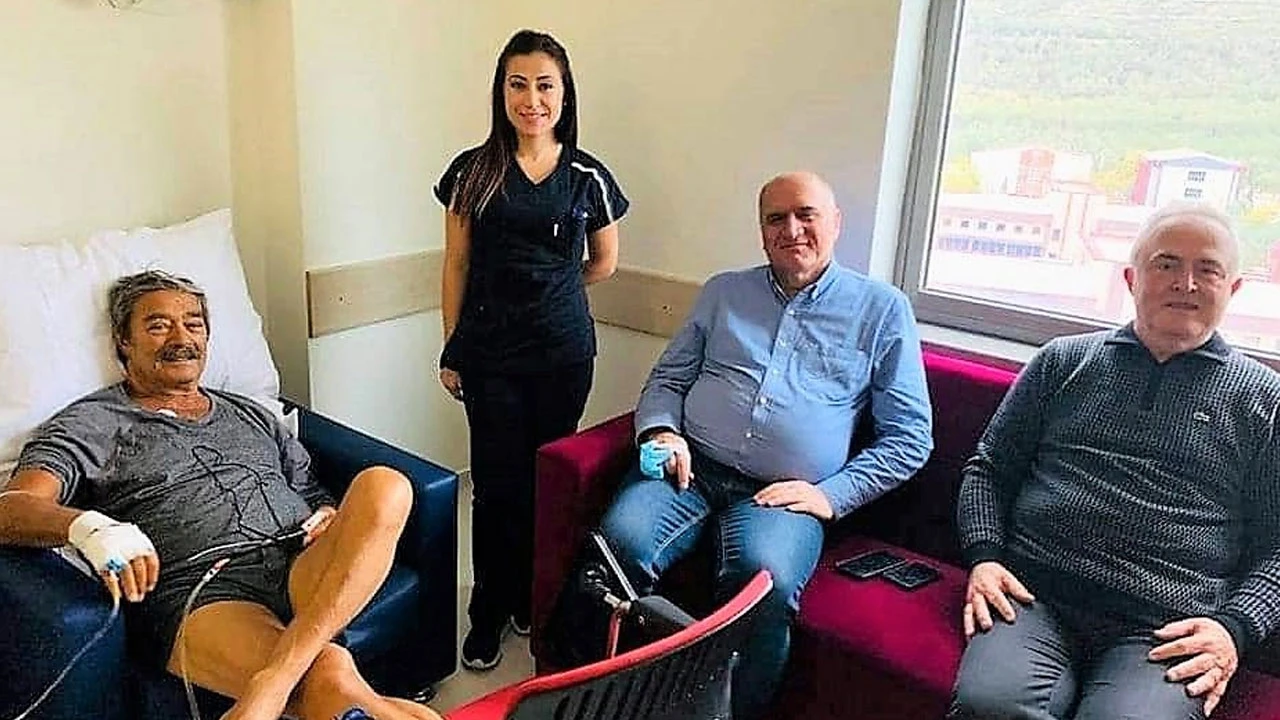 Beyin kanaması geçiren Kadir İnanır’dan ilk fotoğraf