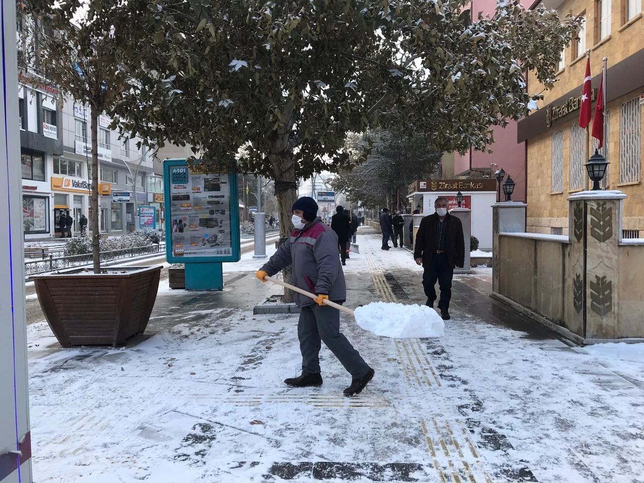 Anadolu'da özlenen kar yağdı