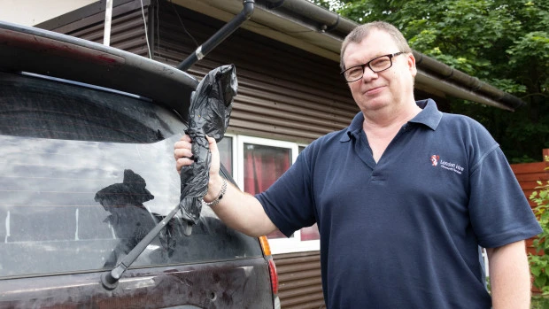 Mahallenin kabusu: Araçlara zarar veren karga çetesi