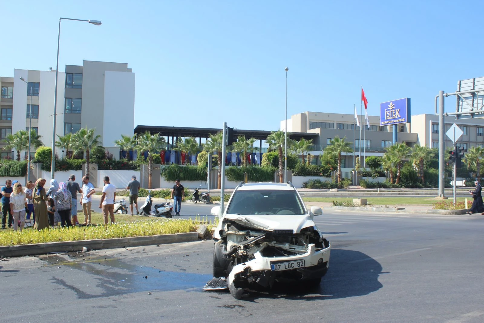 Araçlar hurdaya döndü, kimsenin burnu bile kanamadı