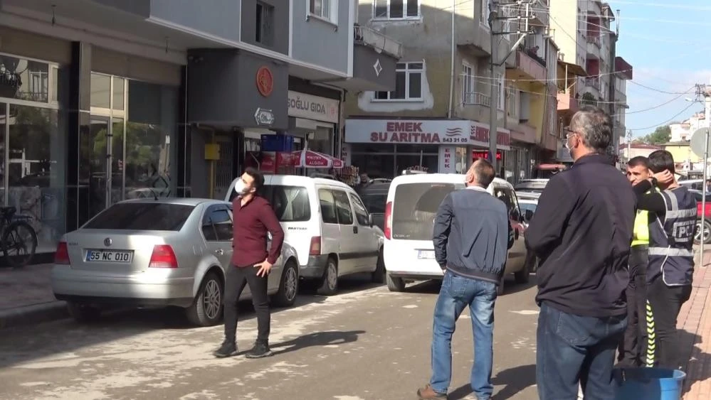 Kedisi öldü diye klinik çalışanını darp etti