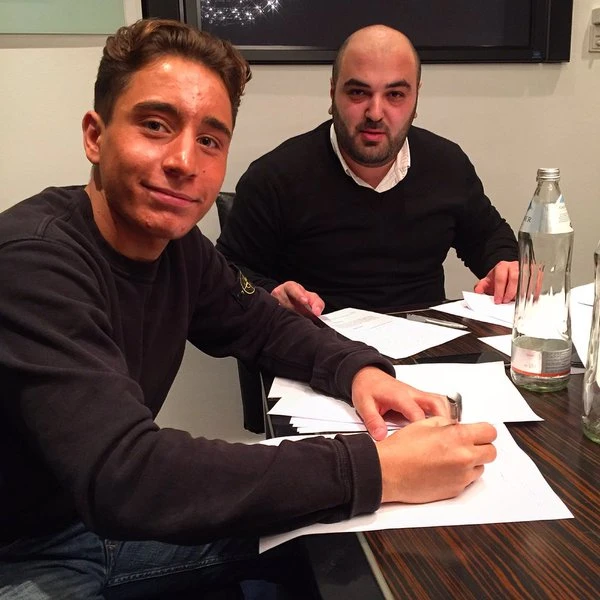 Emre Mor'un menajeri Fenerbahçe kulüp binasında