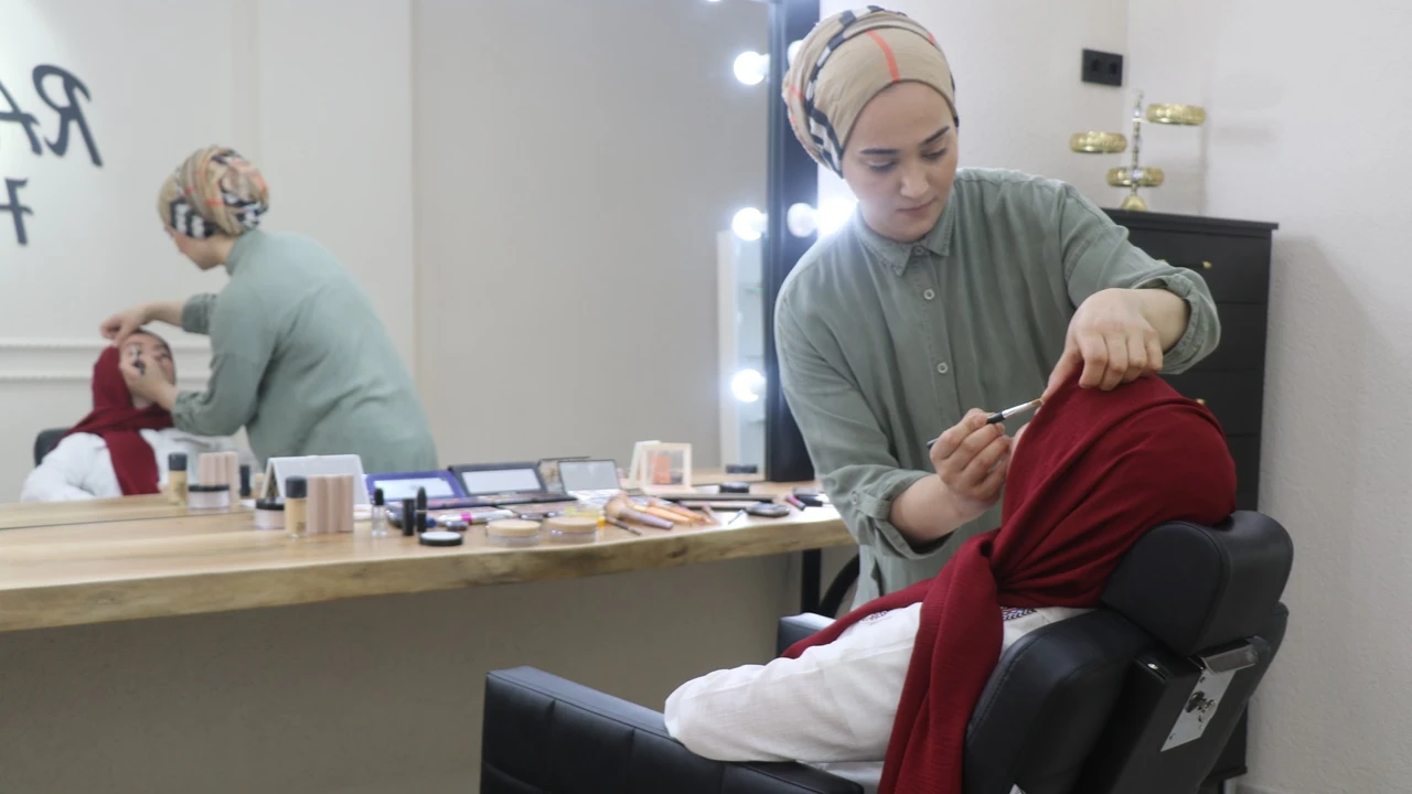 Düğün sektörü hareketlendi: Gelin adayları soluğu kuaförde aldı