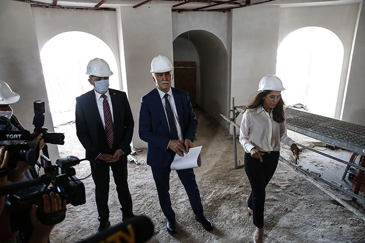 Vakıflar Genel Müdürü Ersoy'dan Galata Kulesi'ndeki restorasyona ilişkin açıklama