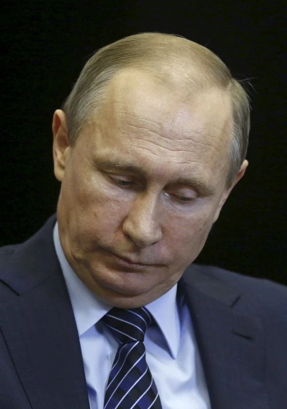 Putin'in dalgın olduğu görüldü