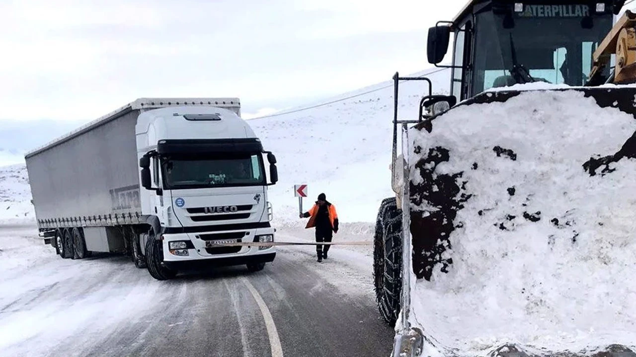 Türkiye kara teslim: Yollarda son durum