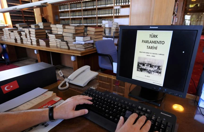 Meclis arşivini dijital dünyaya bağladı