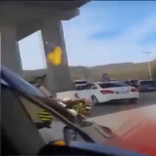 Düğün konvoyunda pompalı tüfekle havaya ateş açtı