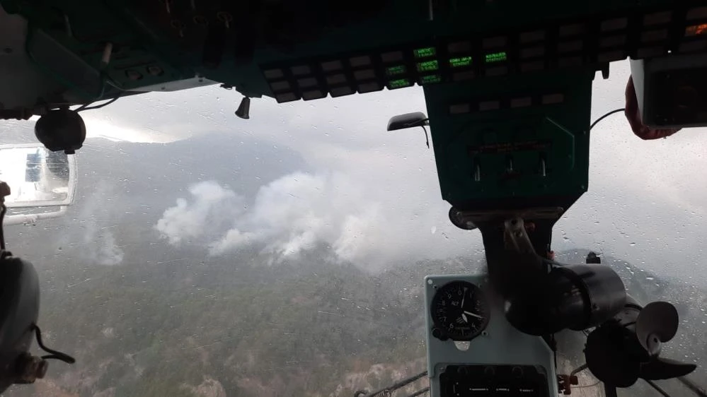 Manavgat ormanlarını bu kez de yıldırım yaktı