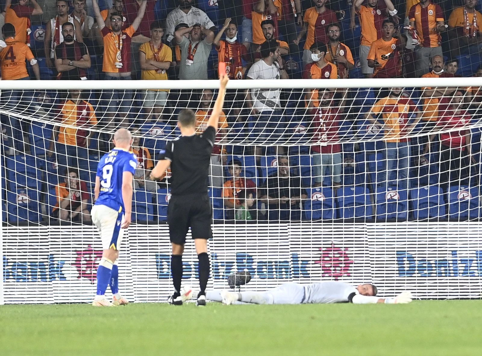 Galatasaray, St. Johnstone’u deviremedi! Maç sonucu: 1-1