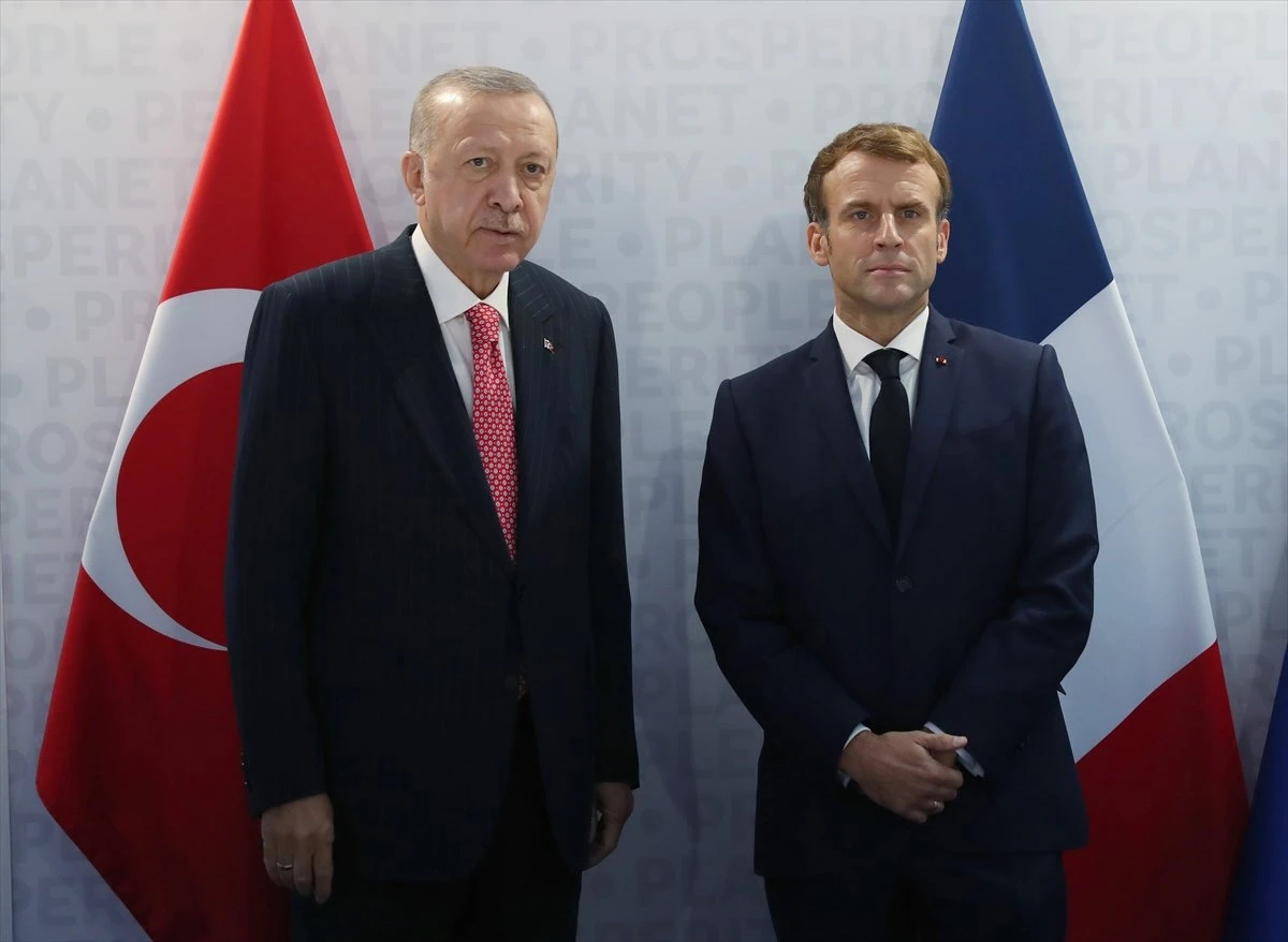 Cumhurbaşkanı Erdoğan'dan Macron'a Yunanistan uyarısı