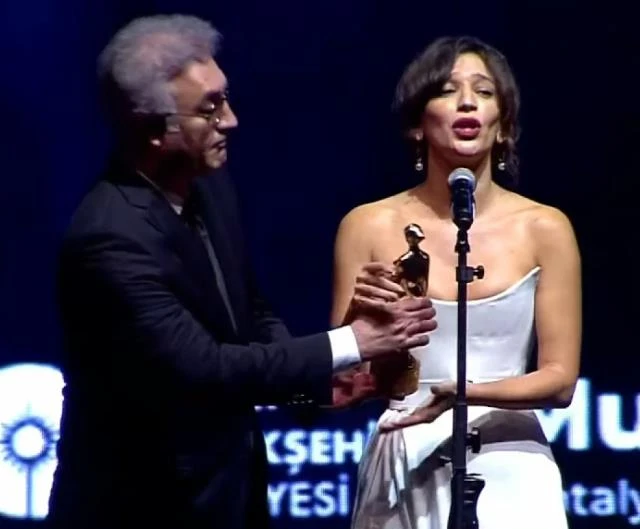 Altın Portakal Film Festivali'ne damga vurdu! 'Lütfen Tamer'in önüme geçmesine izin vermeyin'