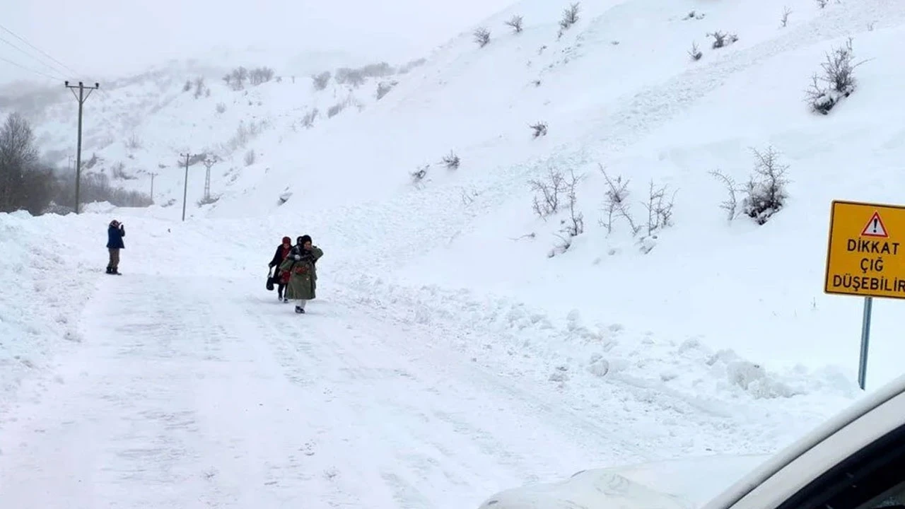 Türkiye kara teslim: Yollarda son durum