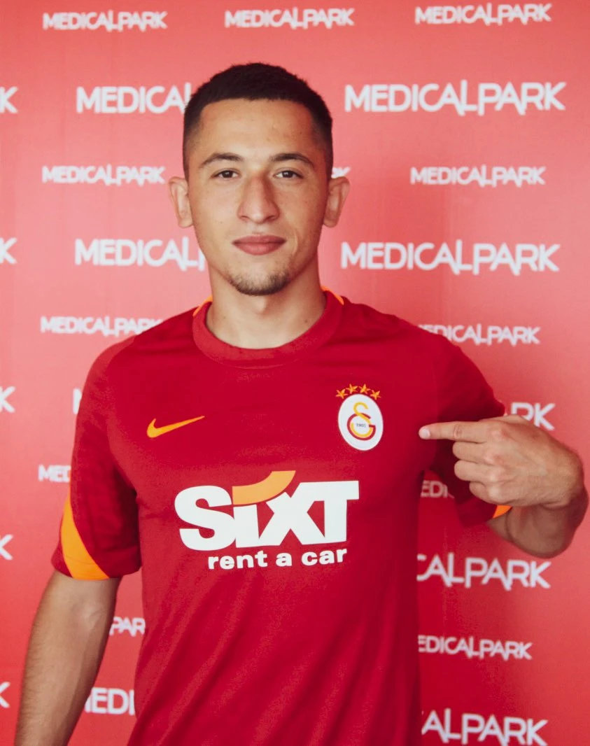 Olimpiu Morutan resmen Galatasaray'da! 5 yıllık sözleşme imzalandı... Son dakika transfer haberleri