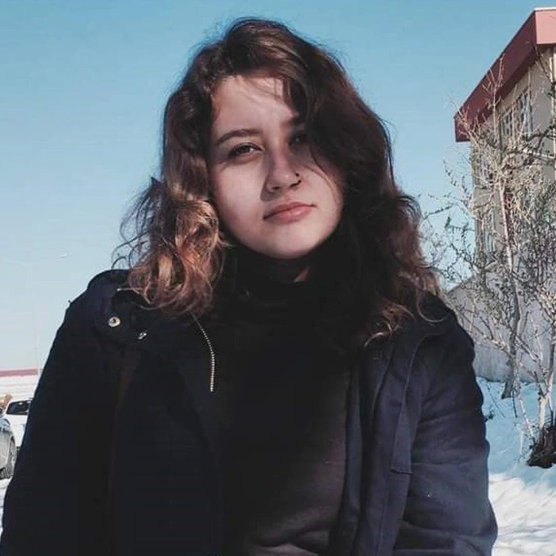 Minibüsün çarptığı üniversite öğrencisi hayatını kaybetti