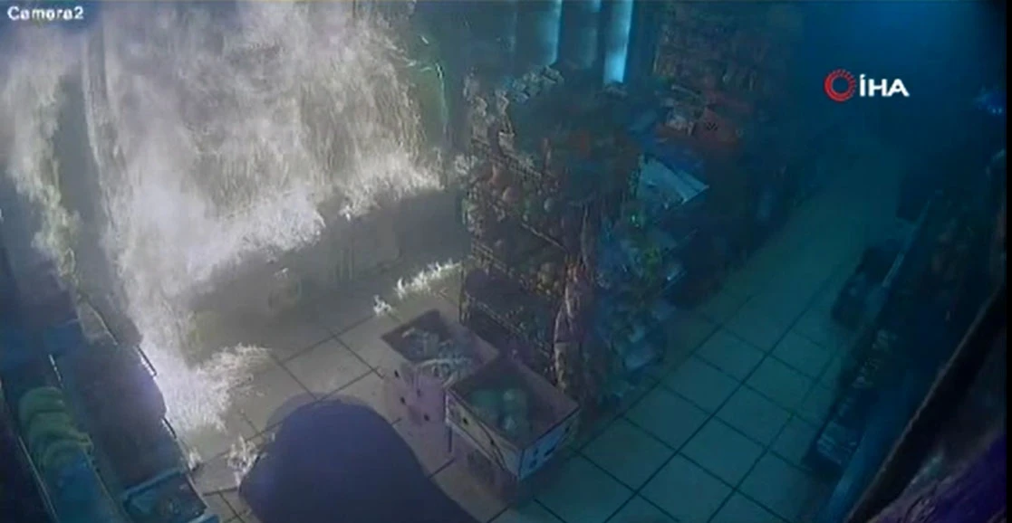 New York'ta markete molotof kokteylli saldırı