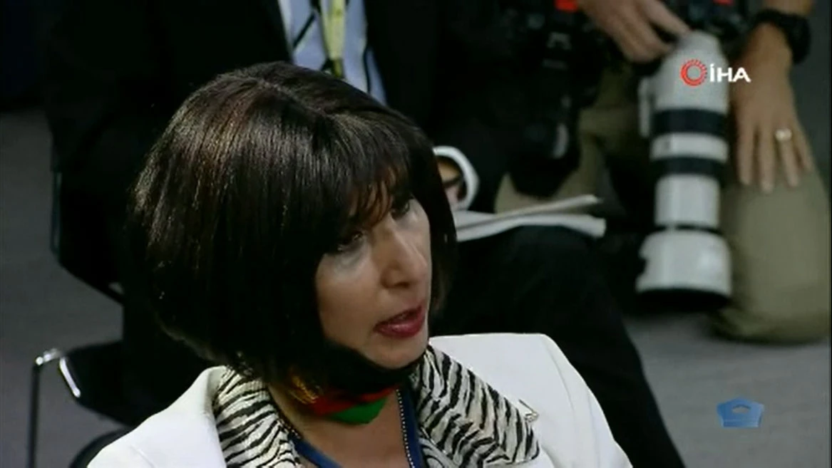 Sosyal medyada hızla yayıldı: Afgan muhabir Pentagon'da gözyaşlarına boğuldu