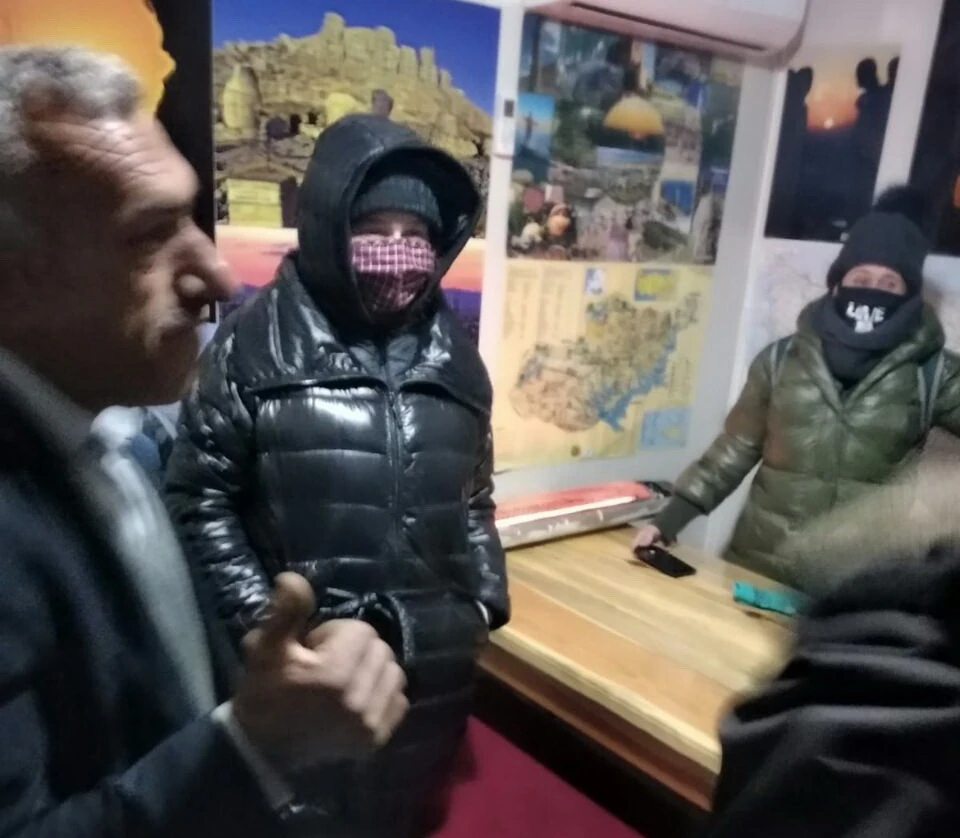 2 kadın turist Nemrut Dağı'nda mahsur kaldı