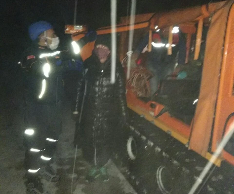 2 kadın turist Nemrut Dağı'nda mahsur kaldı