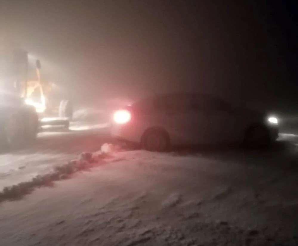 2 kadın turist Nemrut Dağı'nda mahsur kaldı
