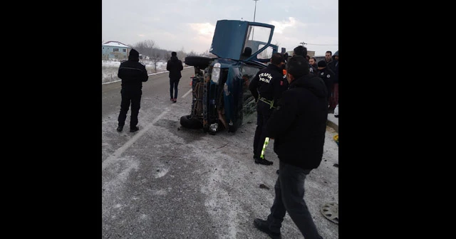 Erzincan'da trafik kazası: 4 yaralı