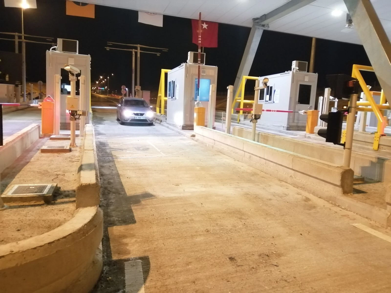 Menemen-Aliağa-Çandarlı Otoyolunun bazı kesimleri trafiğe açıldı