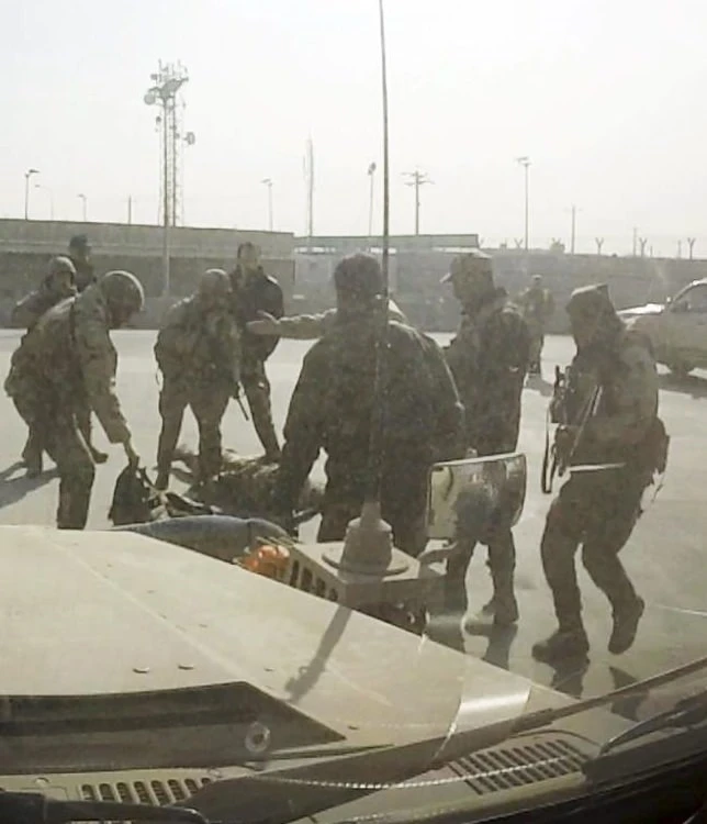 Alman askerlerine Afganistan'da dayak!