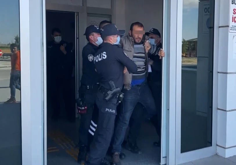 Kaza yapan sürücüden polise "emniyet müdürüyüm" yalanı