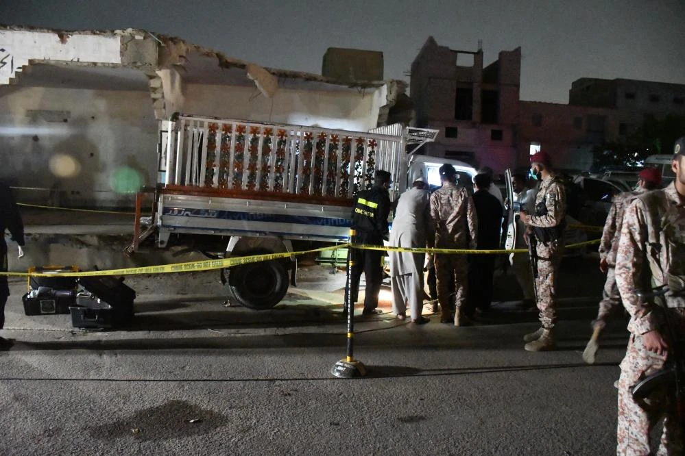 Pakistan'daki bombalı saldırıda 13 kişi hayatını kaybetti