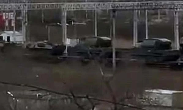 Putin'den şok hamle! Sınıra asker yığıyor!