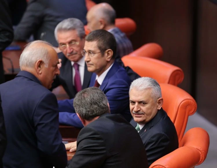 Milletvekillerinden Binali Yıldırım'a ilgi