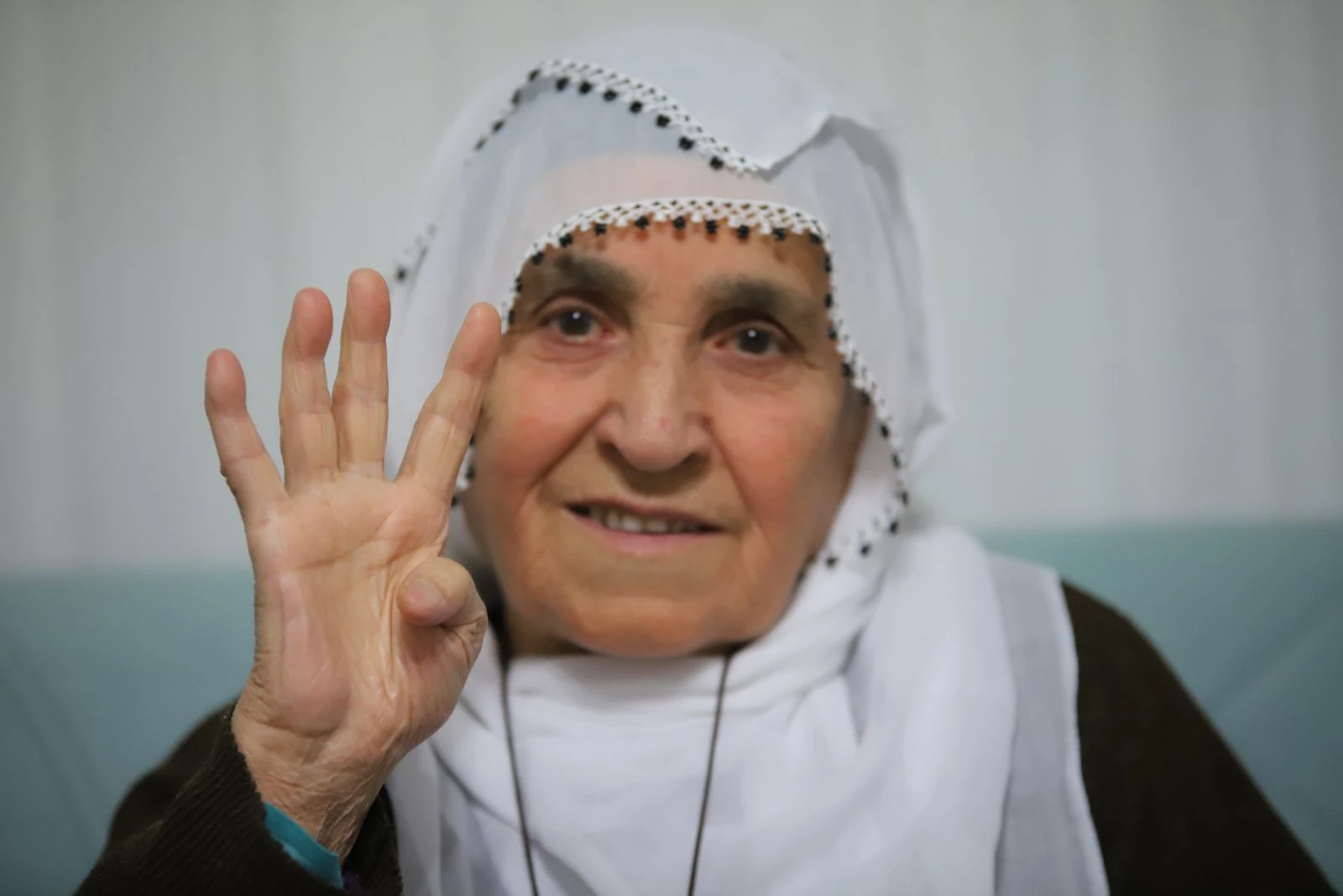 Cumhurbaşkanı Erdoğan'a sevgisiyle dikkat çeken Rabia nine, o anları anlattı