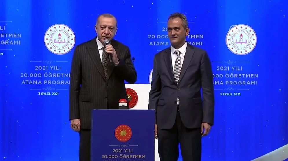 Cumhurbaşkanı Erdoğan 20 bin öğretmen atamasını gerçekleştirdi