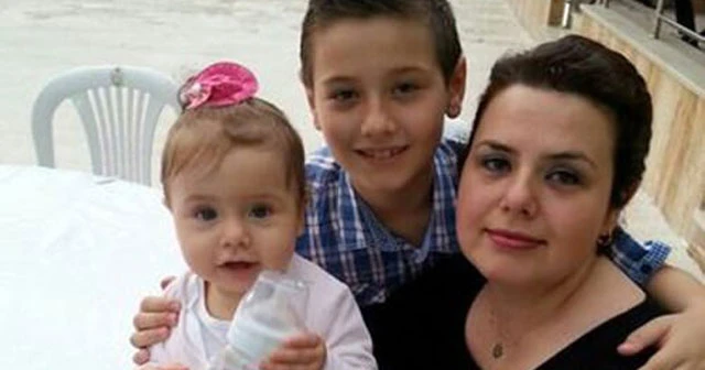 Ebru Gündeş'in blinmeyen kız kardeşi ortaya çıktı