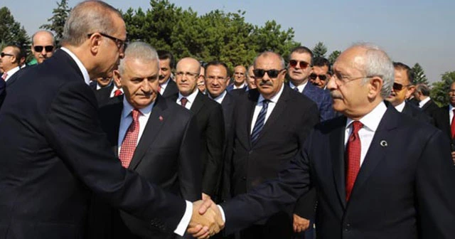 Cumhurbaşkanlığı'nın sitesinden iki önemli fotoğraf