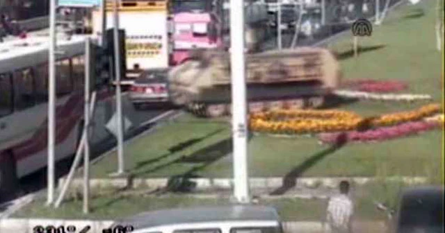 Zırhlı araçlar yola böyle daldı!