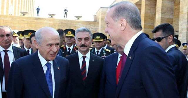 Cumhurbaşkanlığı'nın sitesinden iki önemli fotoğraf