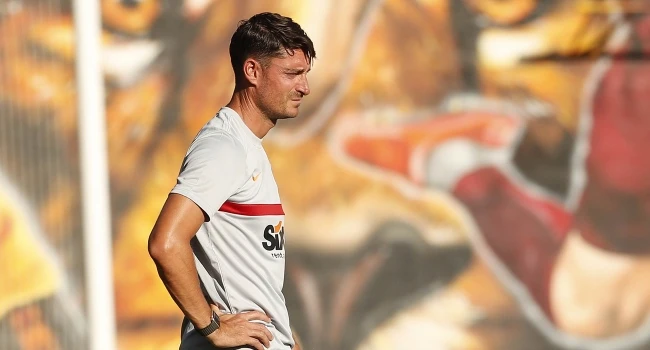 Galatasaray'da Domenec Torrent'in ilk yardımcısı belli oldu! Albert Riera...