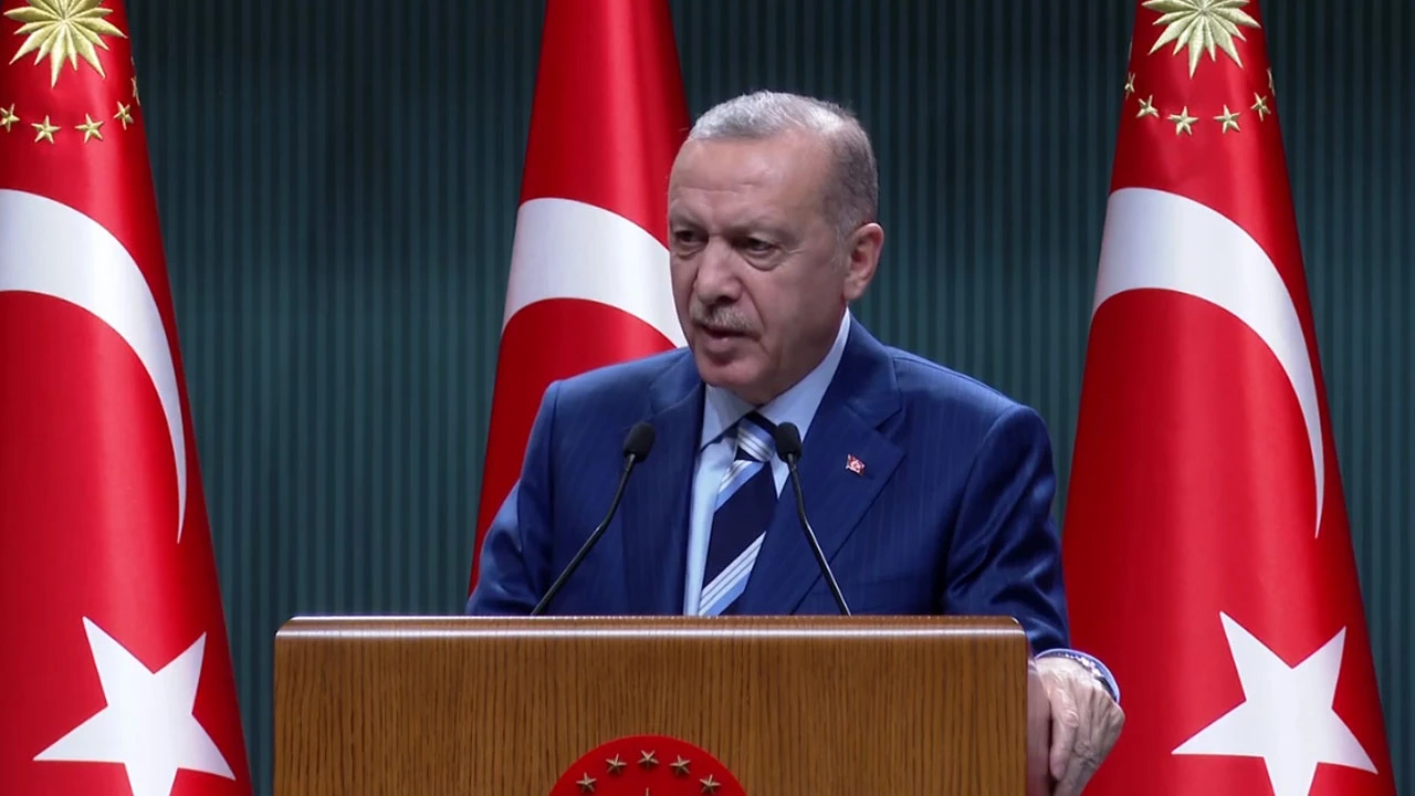 Son dakika! Cumhurbaşkanı Erdoğan'dan yurt eylemlerine tepki: Öğrencilikle alakaları yok