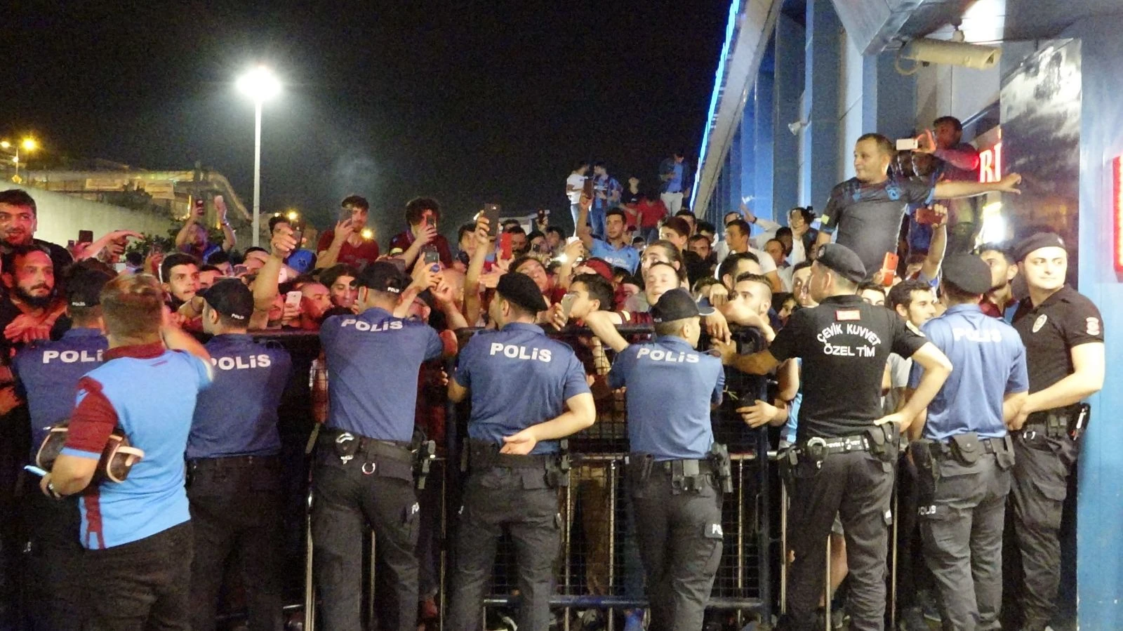 İngiliz golcü Daniel Sturridge, Trabzon'da