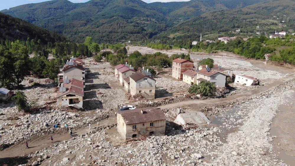 Batı Karadeniz'i vuran selde bilanço ağırlaşıyor: 64 can kaybı