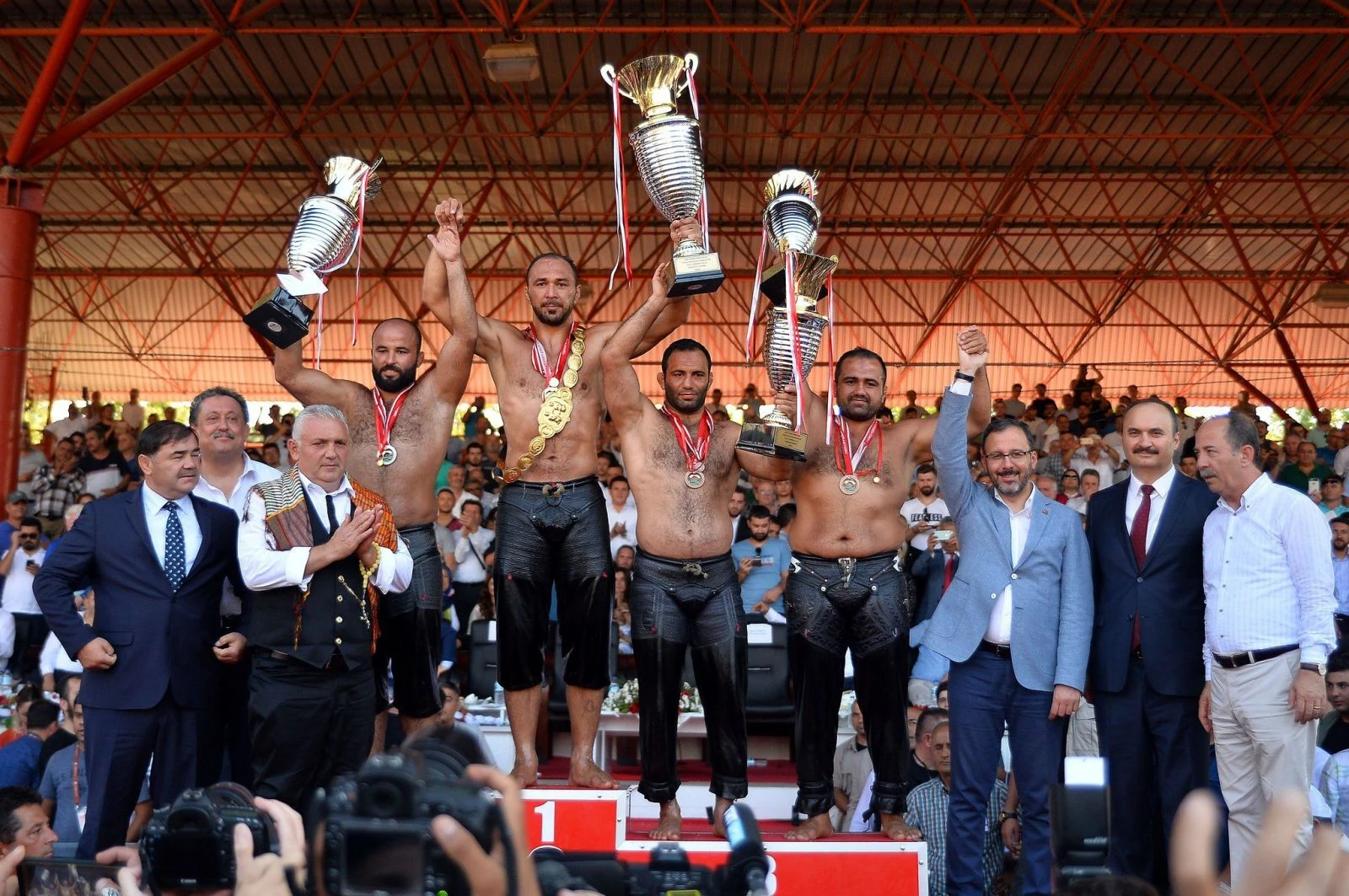 Tarihi Kırkpınar Yağlı Güreşleri'nde Ali Gürbüz başpehlivan oldu