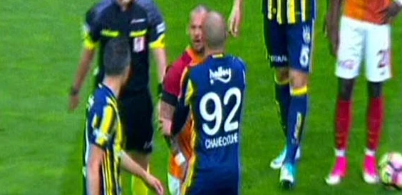 Sneijder ile Van Persie arasında tartışma