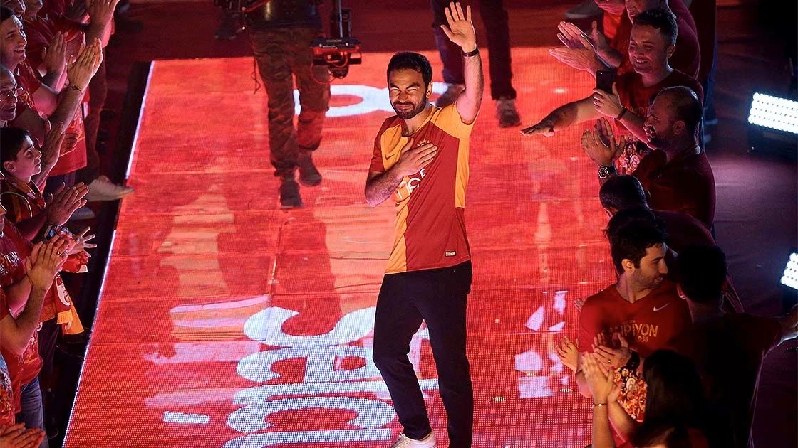 Türk futbolundan Selçuk İnan geçti