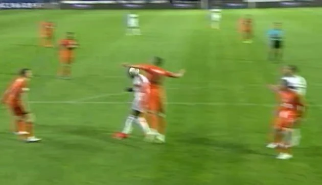 Beşiktaşlıları çıldırtan pozisyon