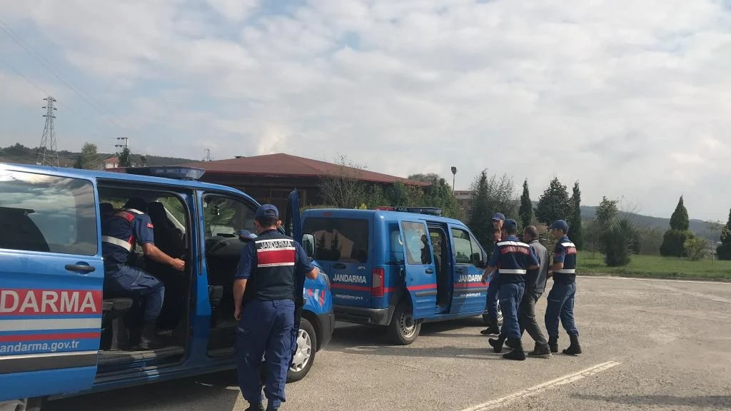 Sakarya'da eş zamanlı uyuşturucu operasyonu