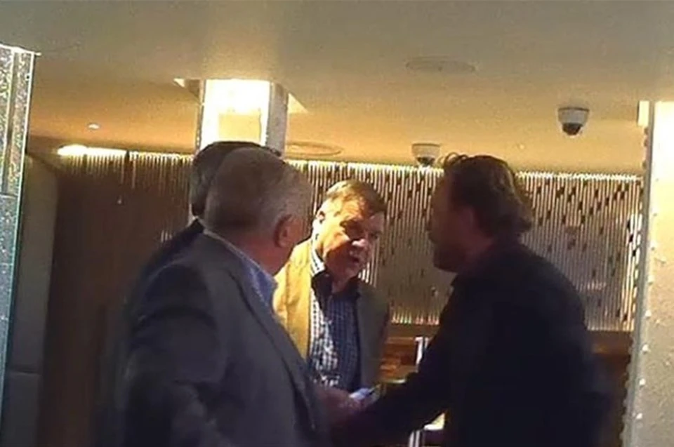 İngiltere'de skandal, milli takım hocası satılık