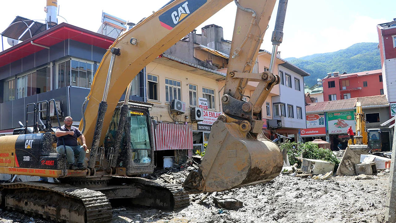 Selin vurduğu Bozkurt'ta iş makinelerinin sesi susmuyor
