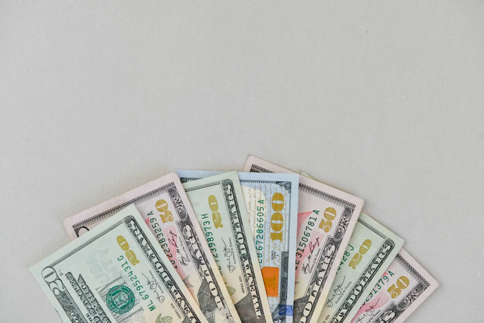 Piyasalar 'faiz indirimi' fiyatlamasına başladı: Doların fitili ateşlendi