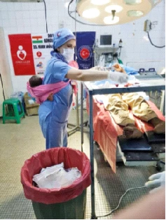 Gönüllü sağlık ordumuz Afrika'nın acısını sırtladı